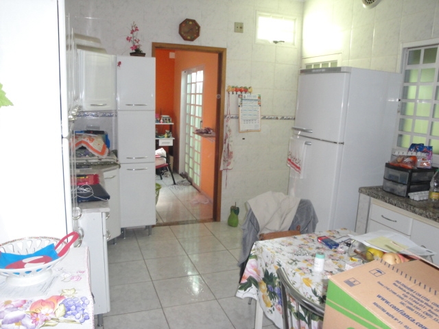 Casa à venda com 3 quartos, 120m² - Foto 9