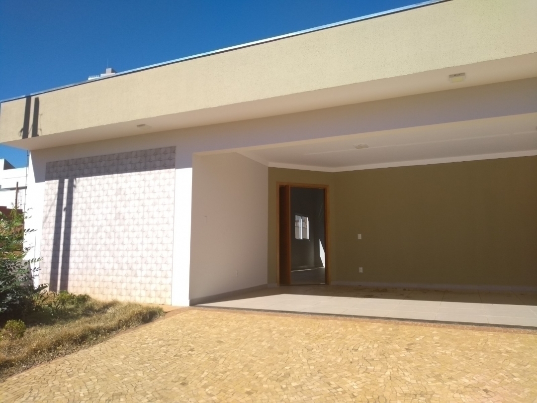 Casa de Condomínio à venda com 3 quartos, 210m² - Foto 2