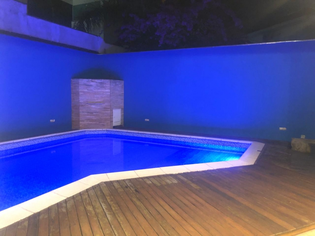 Casa à venda e aluguel com 3 quartos, 450m² - Foto 11