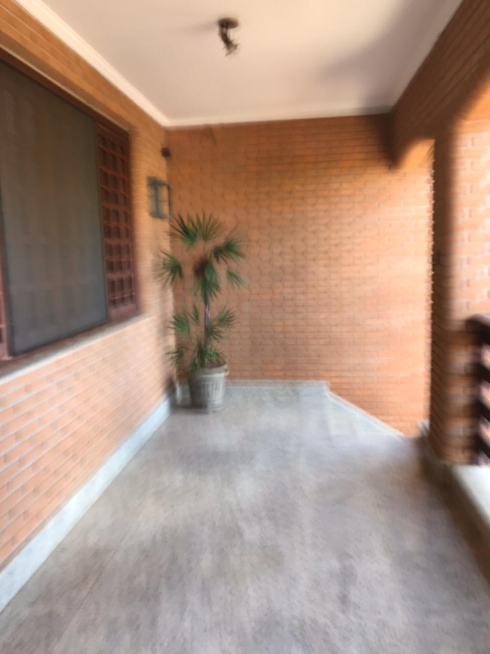 Casa à venda e aluguel com 5 quartos, 250m² - Foto 4