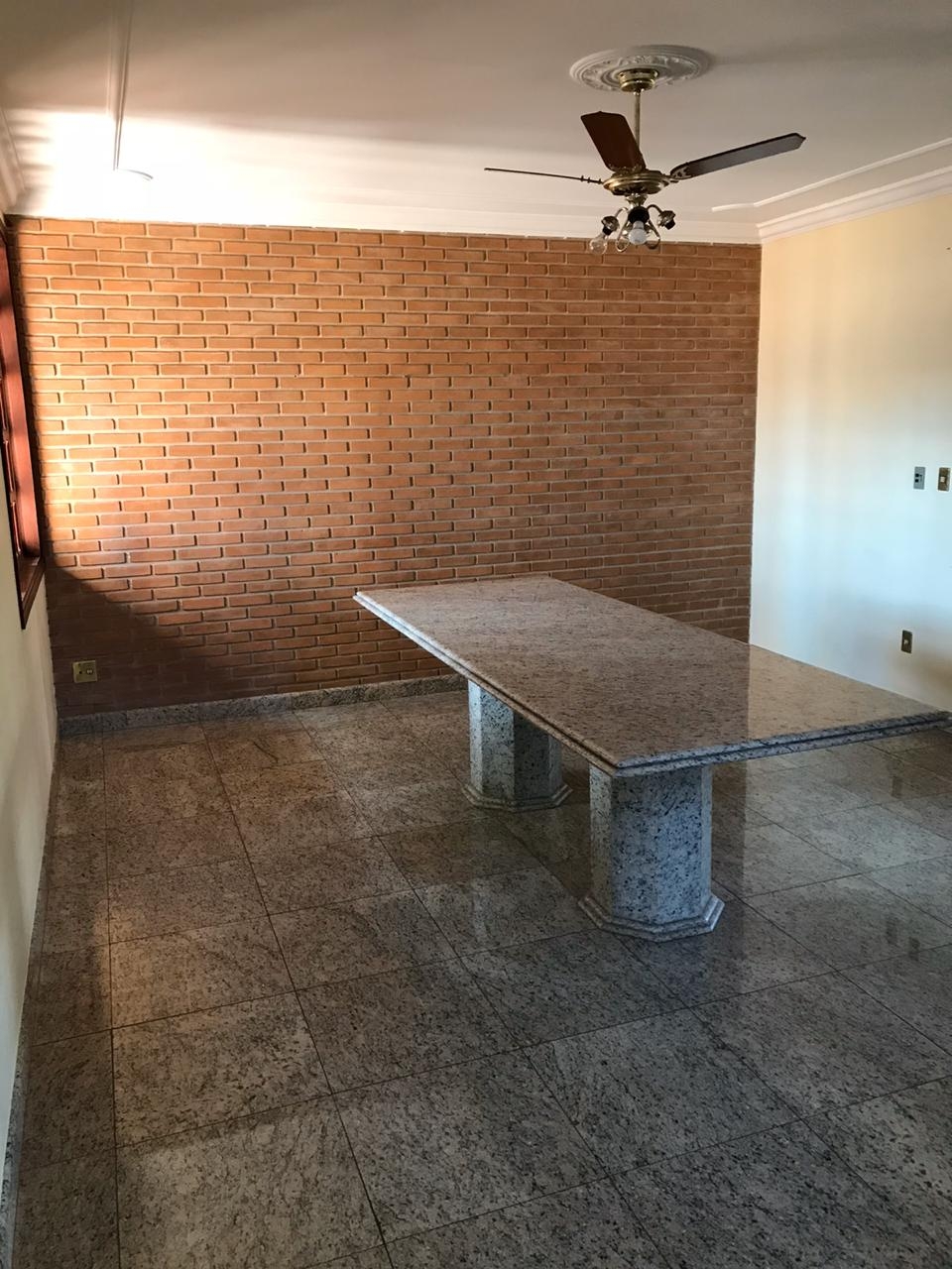 Casa à venda e aluguel com 5 quartos, 250m² - Foto 19