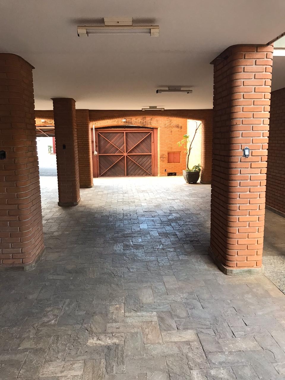 Casa à venda e aluguel com 5 quartos, 250m² - Foto 14