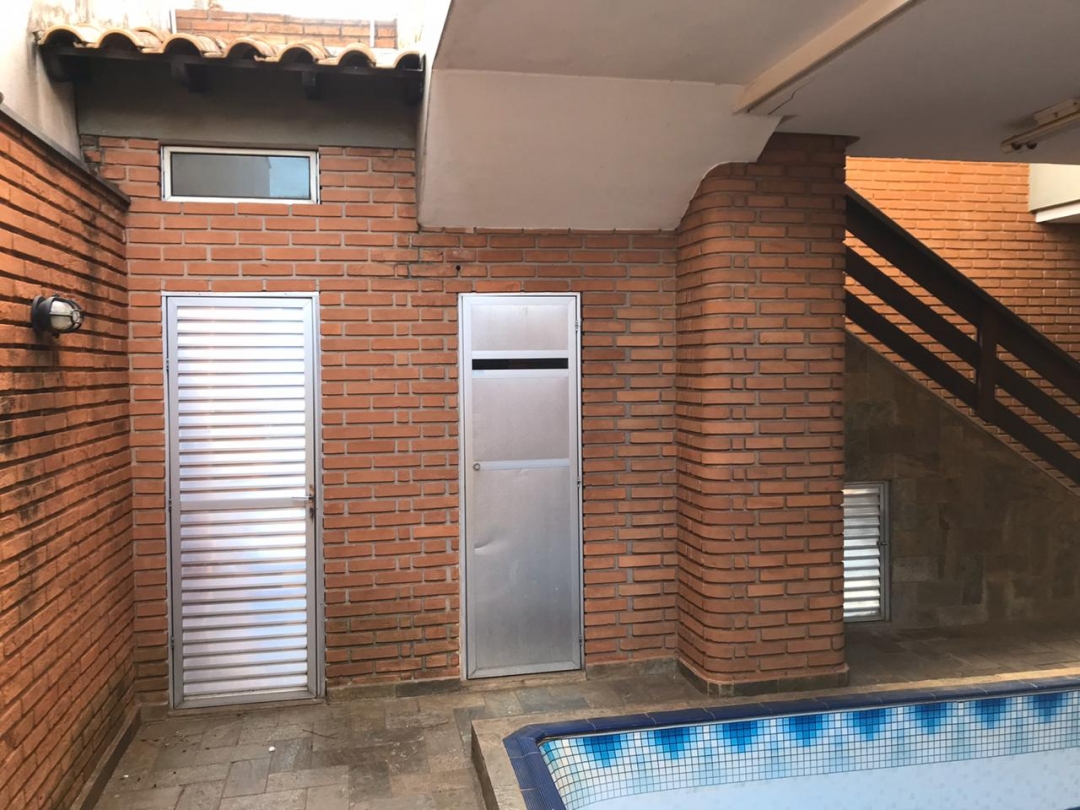 Casa à venda e aluguel com 5 quartos, 250m² - Foto 11