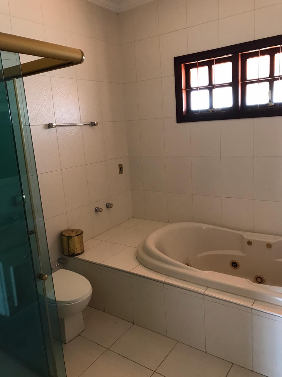 Casa à venda e aluguel com 5 quartos, 250m² - Foto 21