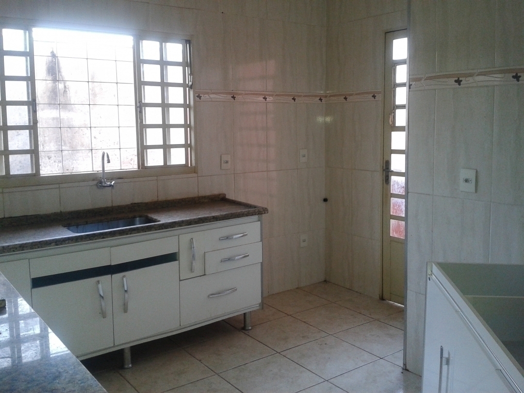 Casa à venda com 2 quartos, 360m² - Foto 17