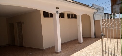 Casa para alugar com 3 quartos, 183m² - Foto 1