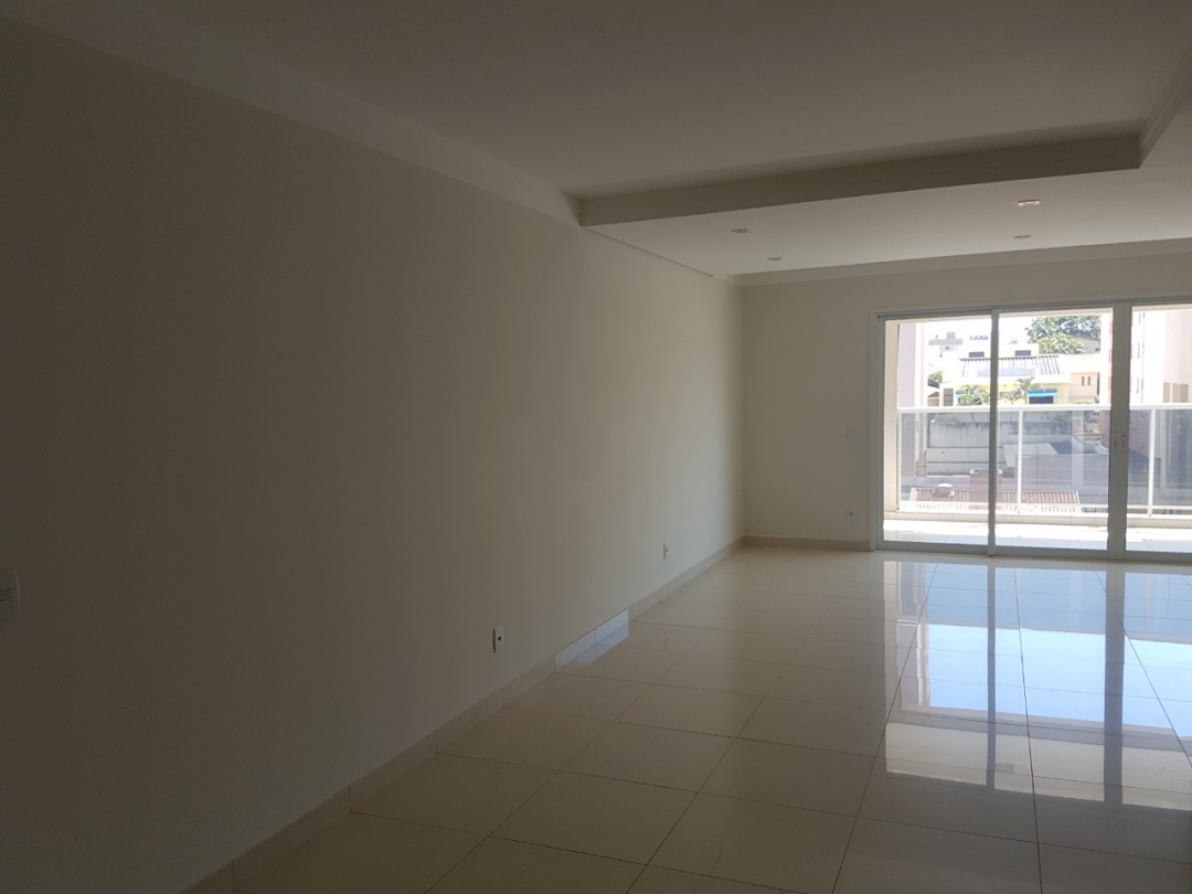 Apartamento para alugar com 4 quartos, 200m² - Foto 9