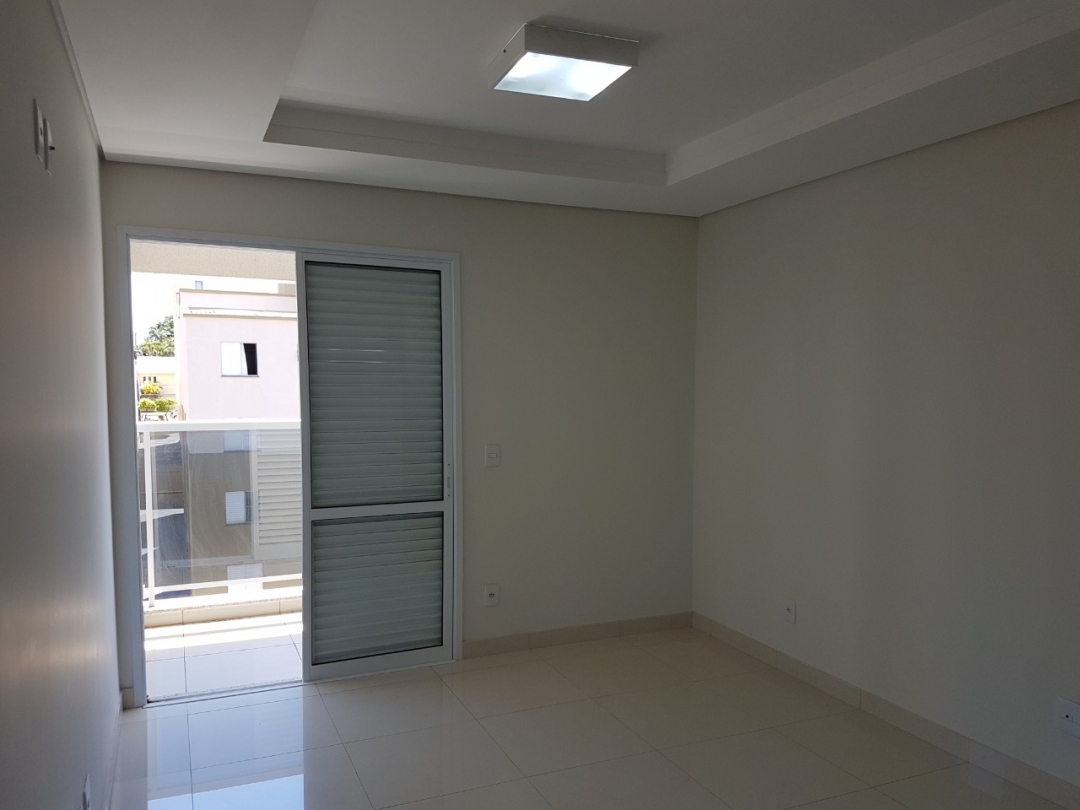 Apartamento para alugar com 4 quartos, 200m² - Foto 12