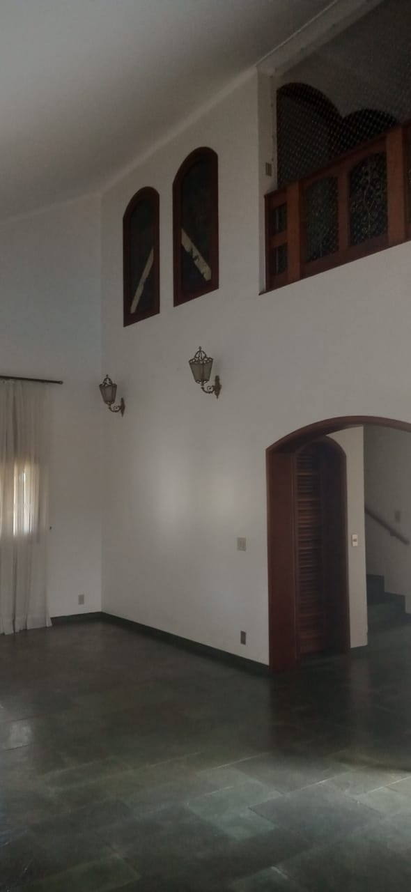 Casa à venda com 4 quartos, 450m² - Foto 2