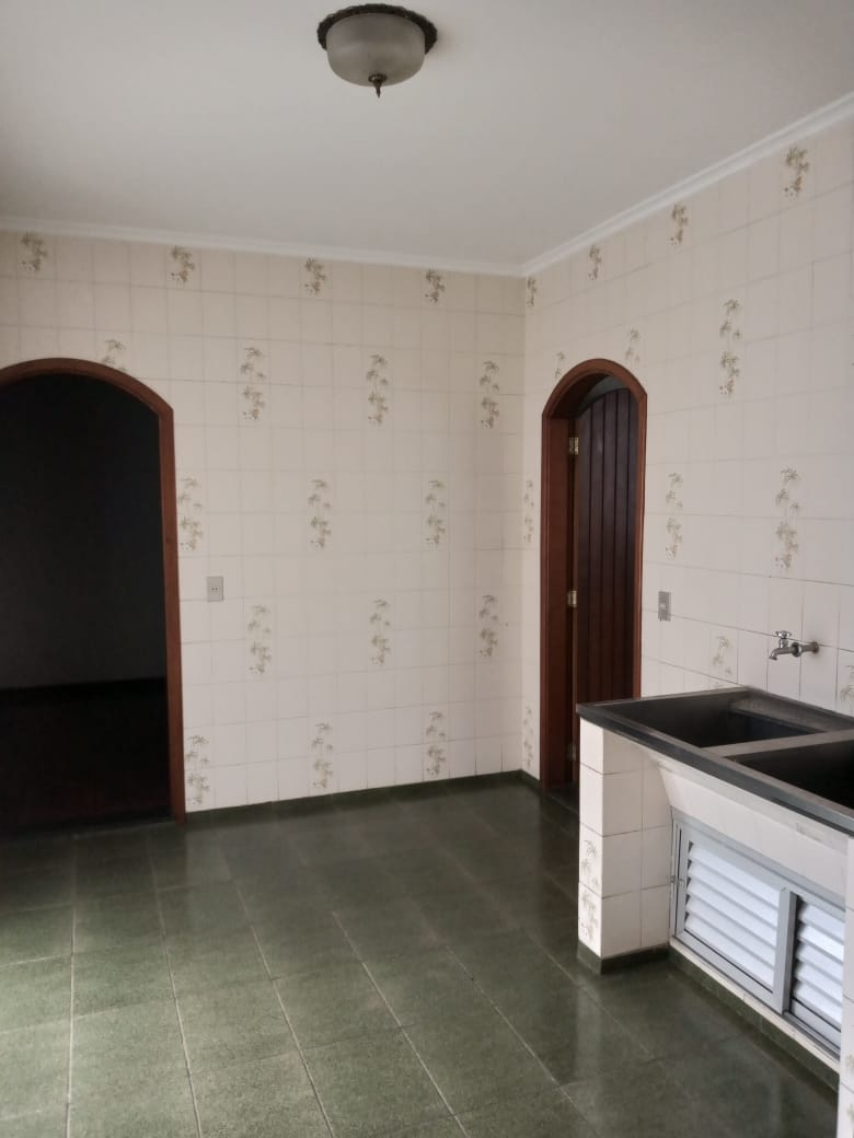 Casa à venda com 4 quartos, 450m² - Foto 27