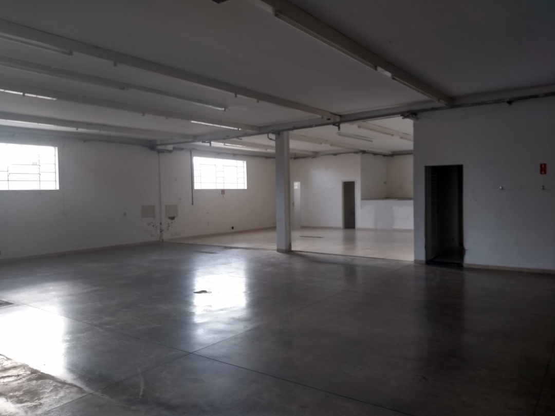 Prédio Inteiro para alugar, 647m² - Foto 38