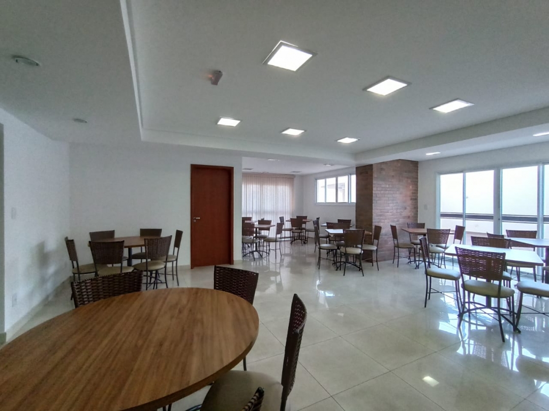 Apartamento para alugar com 2 quartos, 85m² - Foto 2