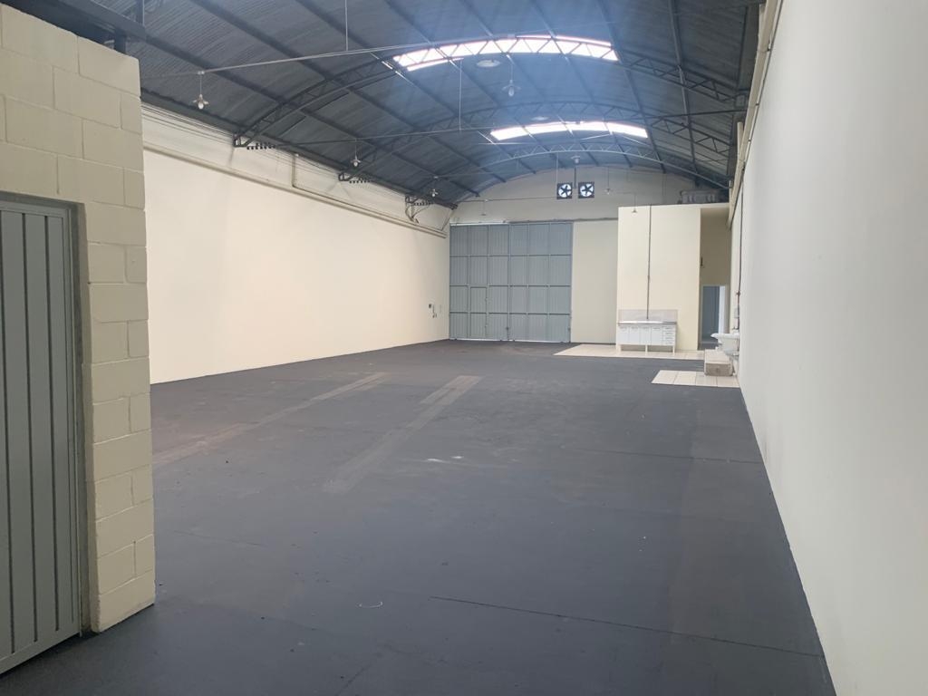 Prédio Inteiro para alugar, 330m² - Foto 7