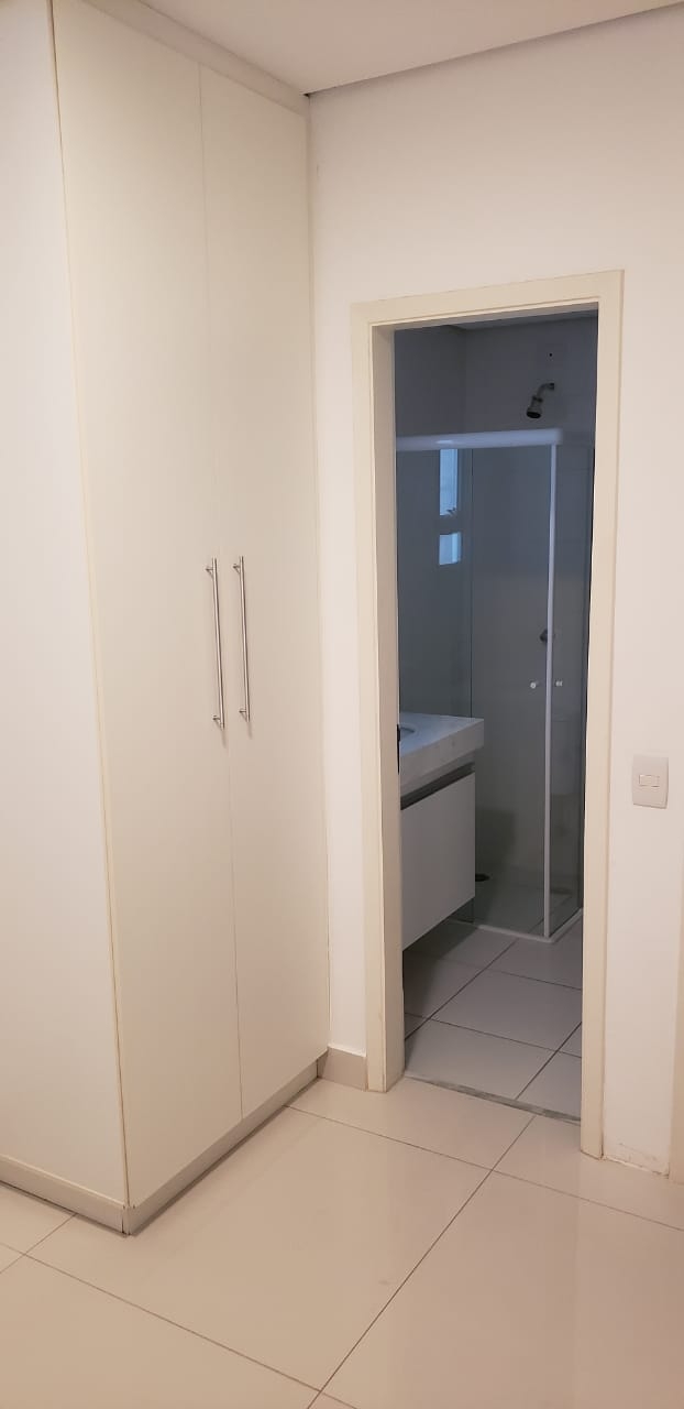 Apartamento à venda e aluguel com 3 quartos, 182m² - Foto 4