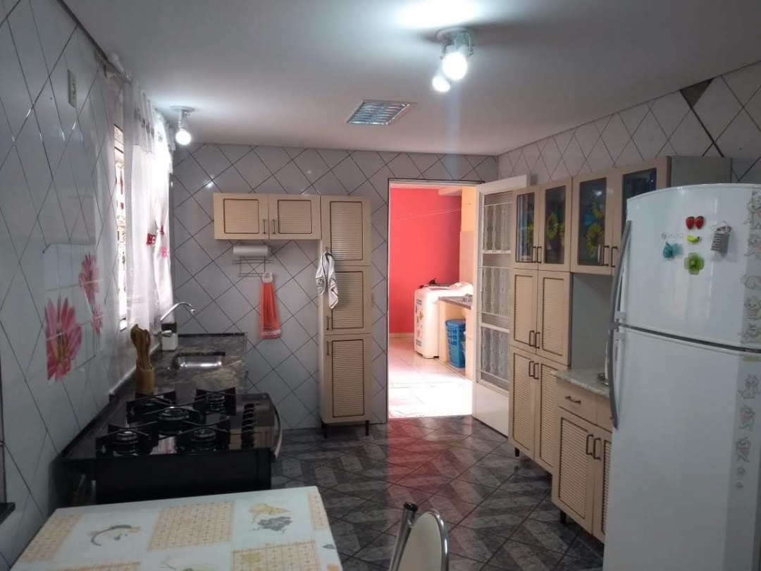 Casa à venda com 3 quartos, 1m² - Foto 7