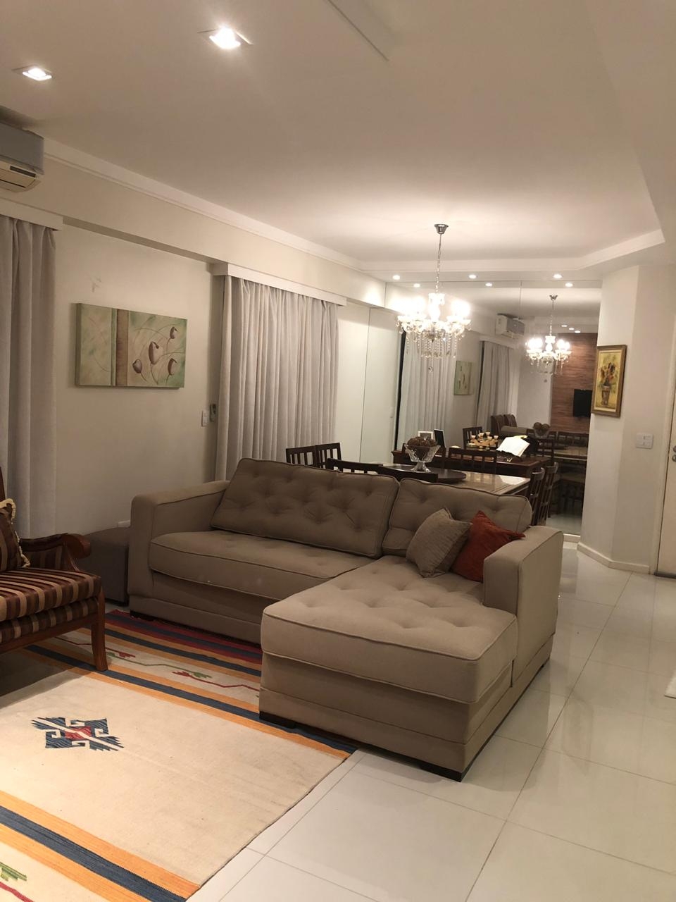 Apartamento à venda com 3 quartos, 136m² - Foto 1