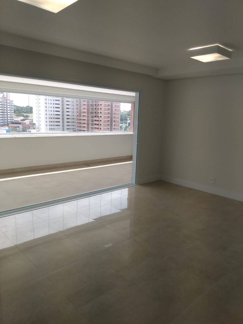 Apartamento à venda com 3 quartos - Foto 3