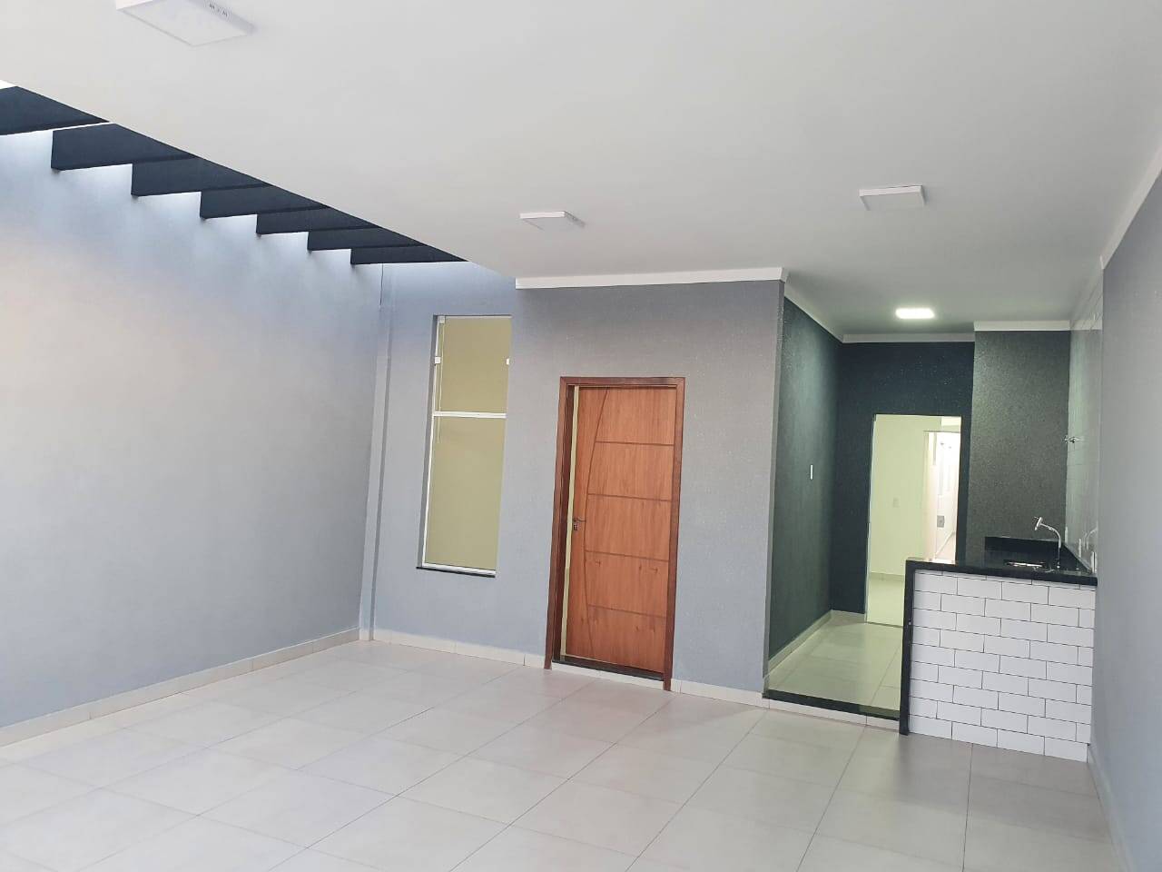 Casa à venda com 3 quartos, 175m² - Foto 1