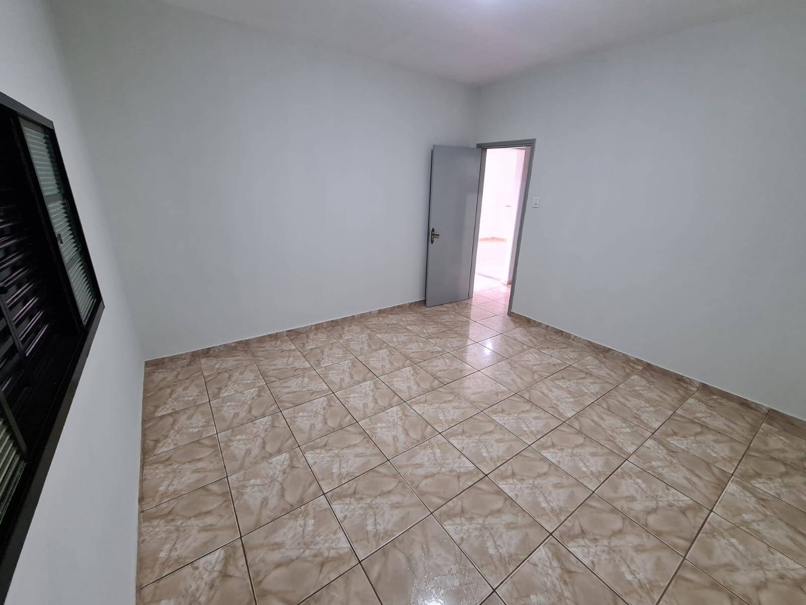 Casa à venda com 4 quartos, 360m² - Foto 32