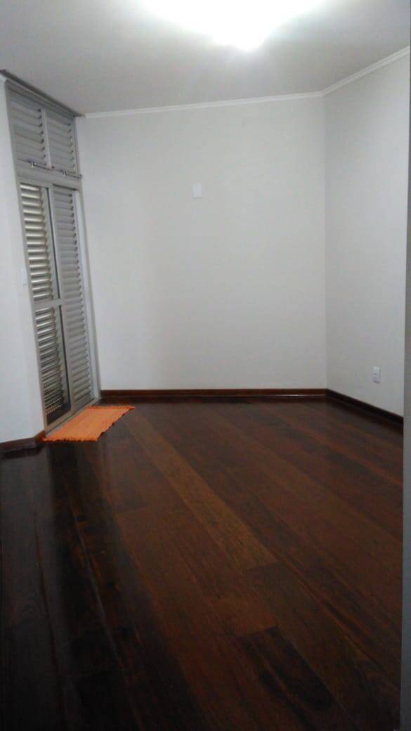 Apartamento à venda com 3 quartos - Foto 18