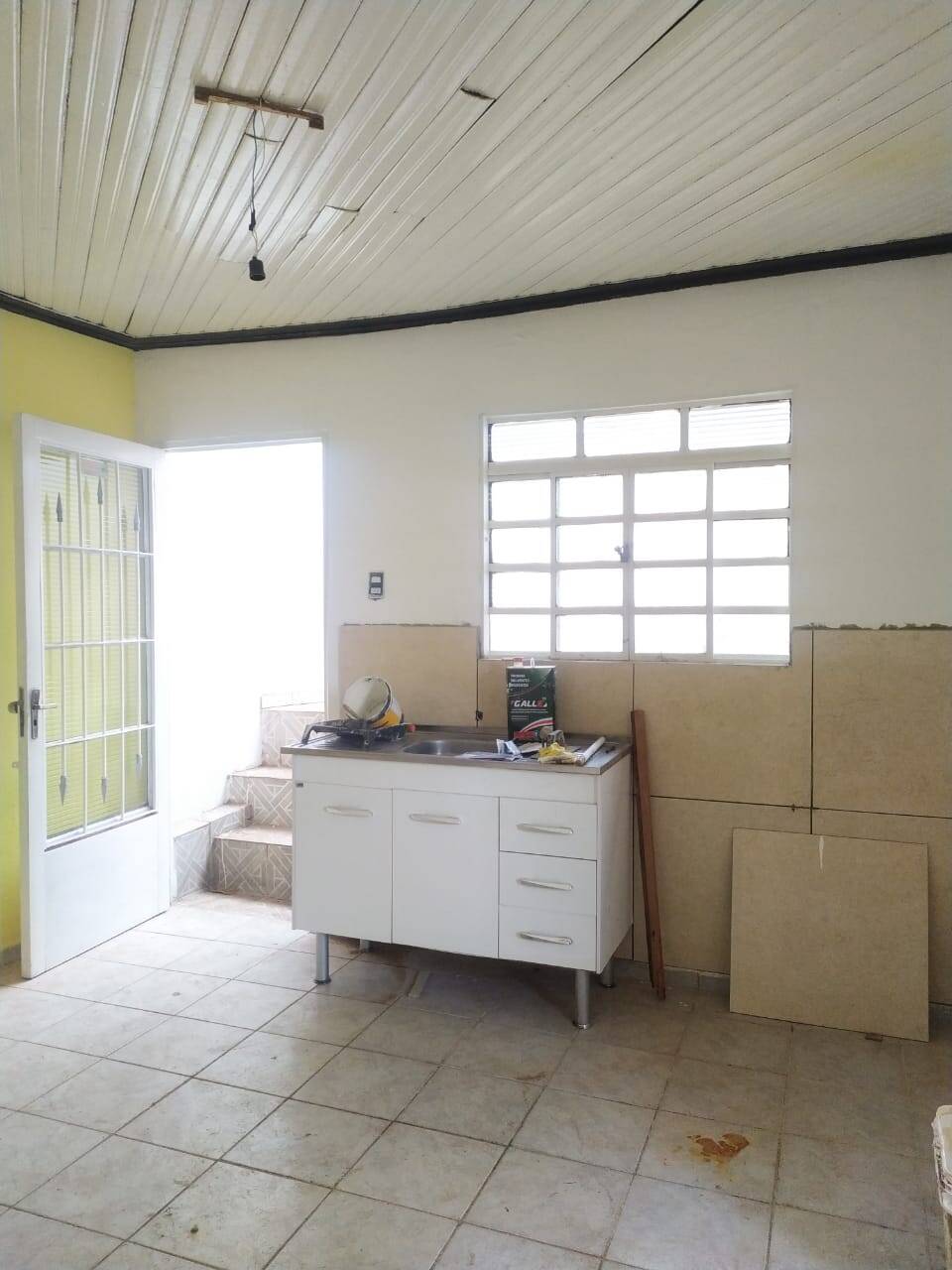 Casa à venda e aluguel com 3 quartos - Foto 1