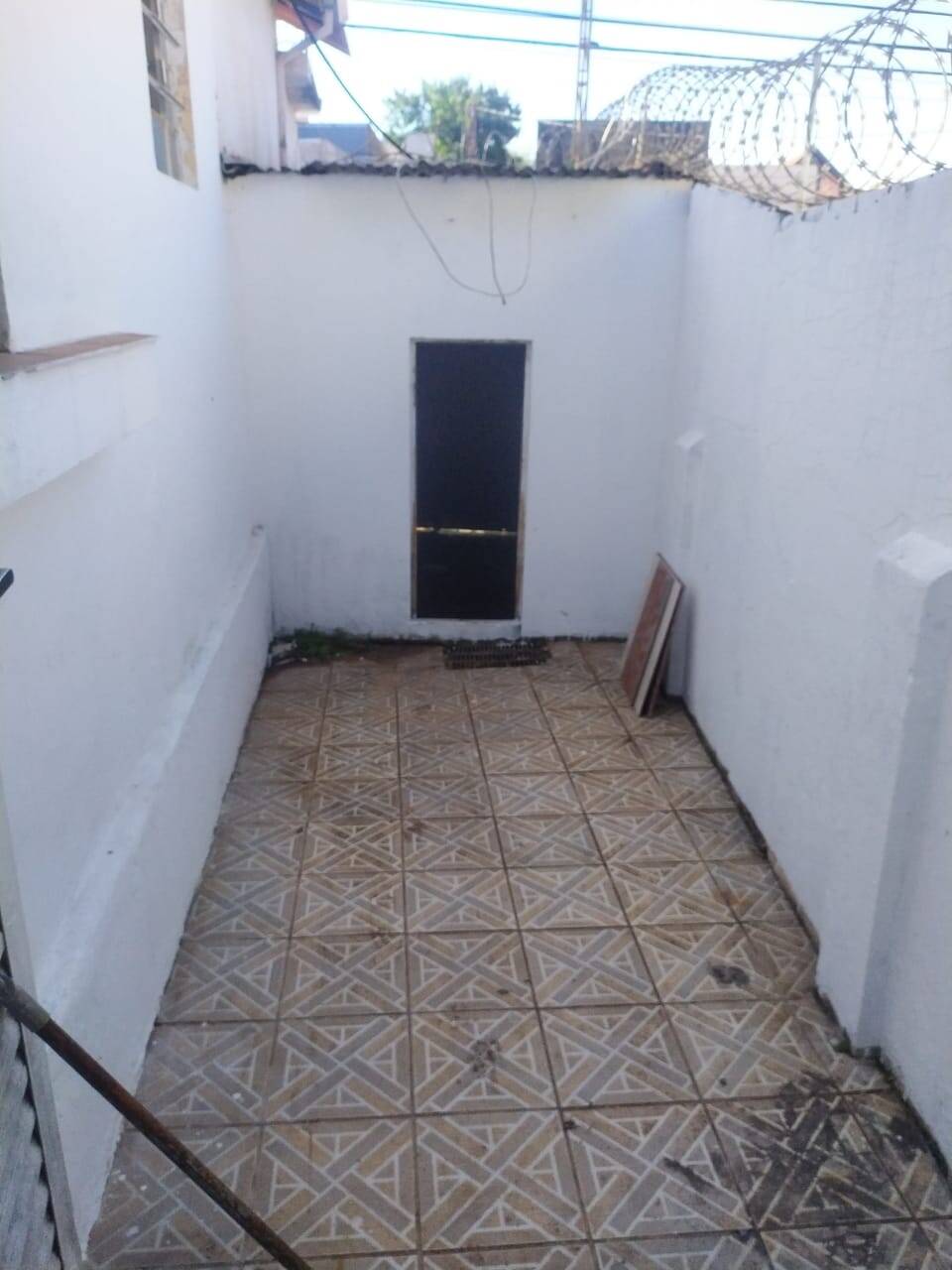 Casa à venda e aluguel com 3 quartos - Foto 2