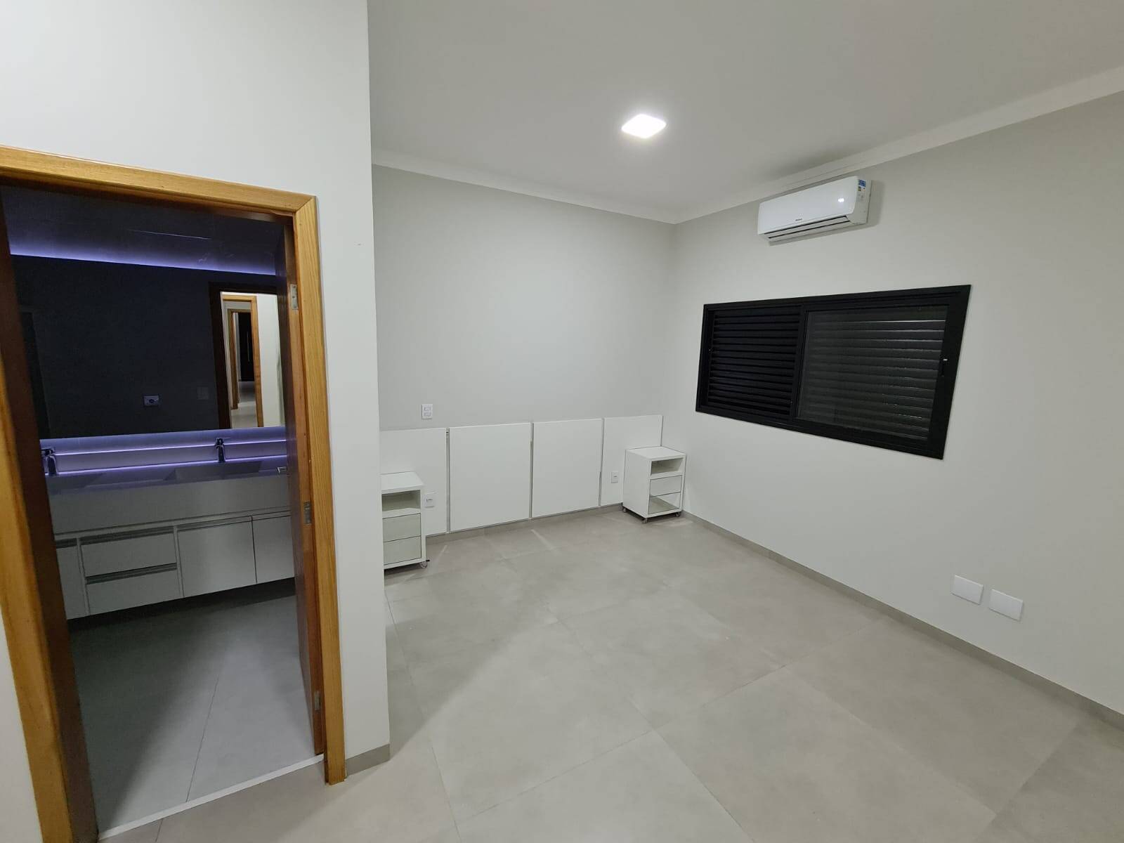 Casa à venda e aluguel com 3 quartos, 180m² - Foto 3