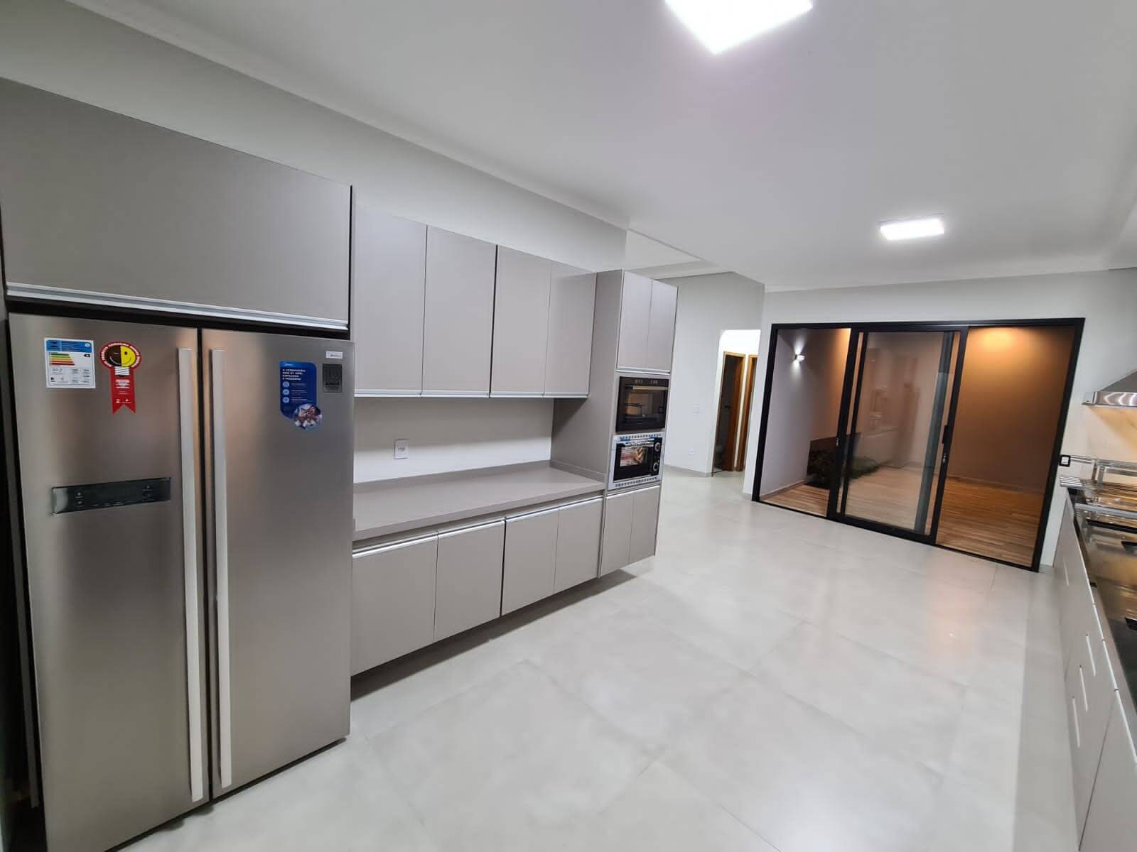 Casa à venda e aluguel com 3 quartos, 180m² - Foto 16