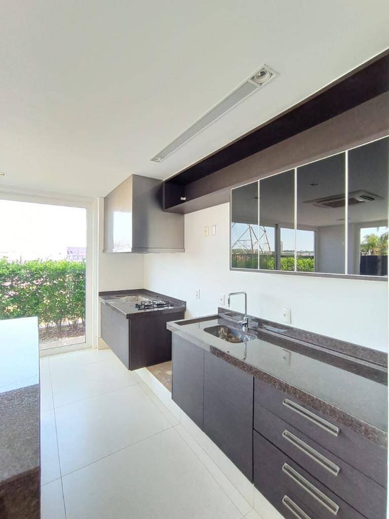 Casa para alugar com 3 quartos, 570m² - Foto 8