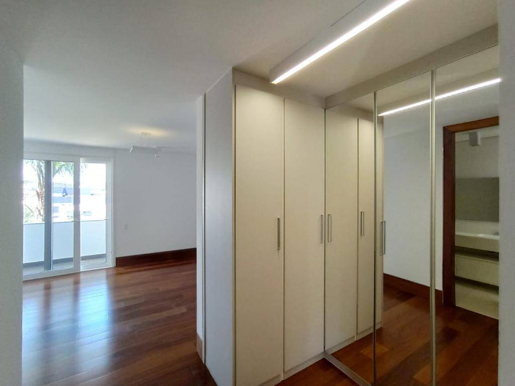 Casa para alugar com 3 quartos, 570m² - Foto 21