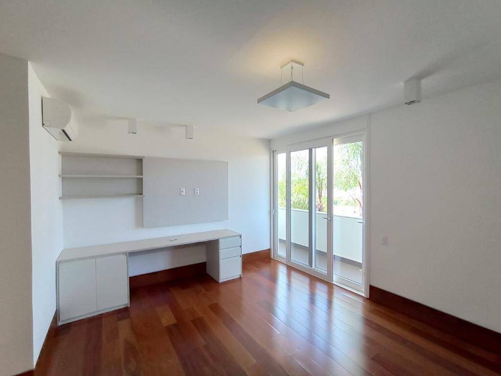 Casa para alugar com 3 quartos, 570m² - Foto 23