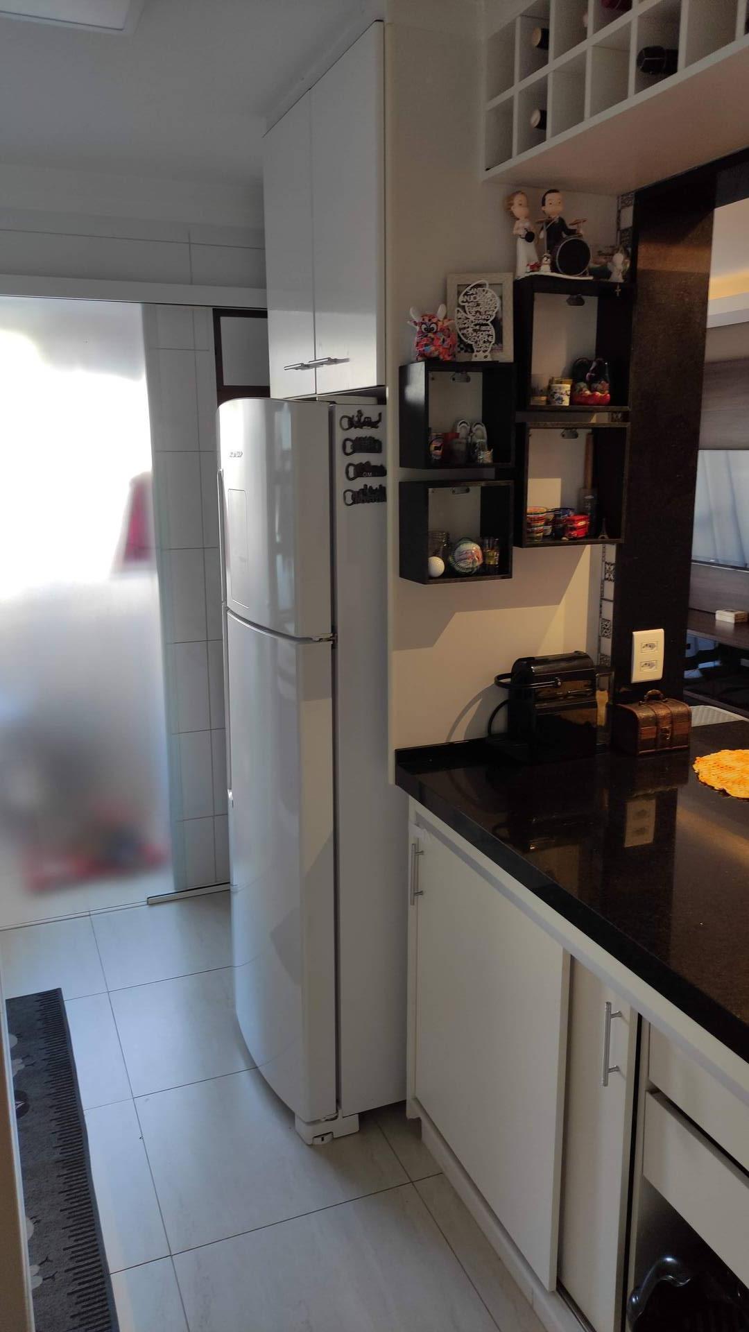 Apartamento à venda com 2 quartos, 70m² - Foto 24