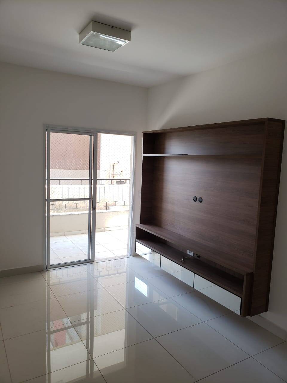 Apartamento à venda com 3 quartos - Foto 2