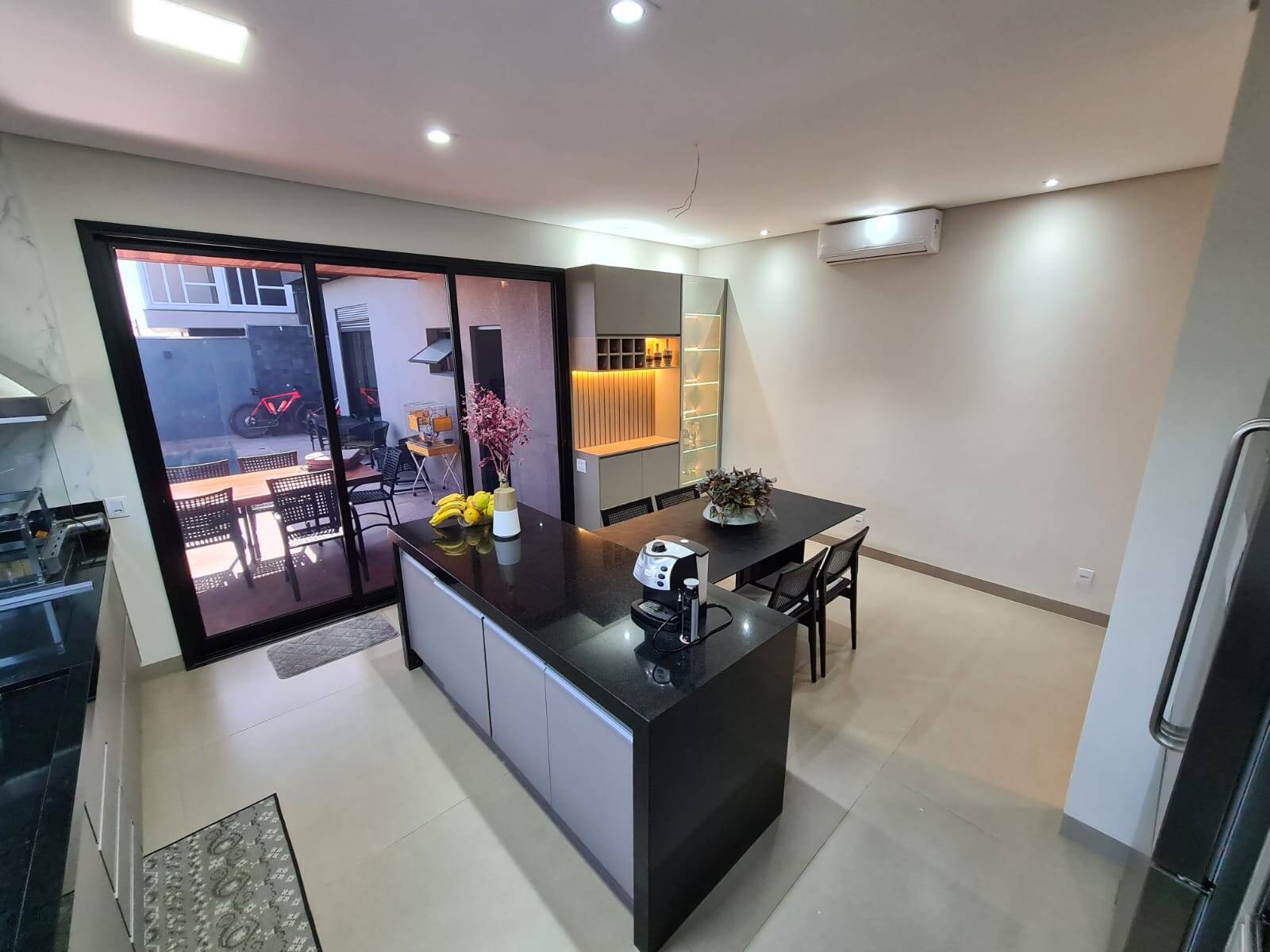 Casa à venda e aluguel com 3 quartos, 350m² - Foto 13