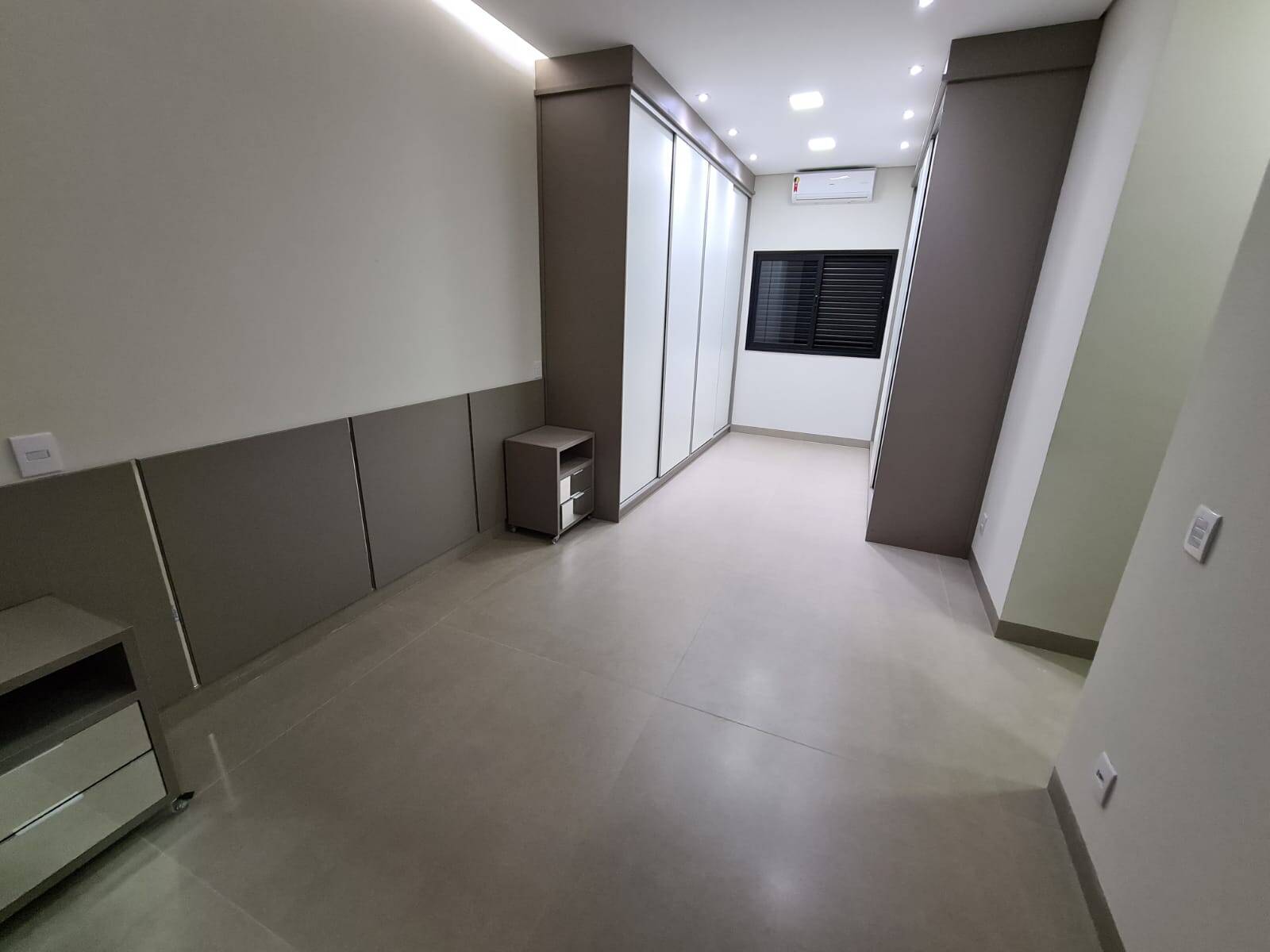 Casa à venda e aluguel com 3 quartos, 350m² - Foto 19