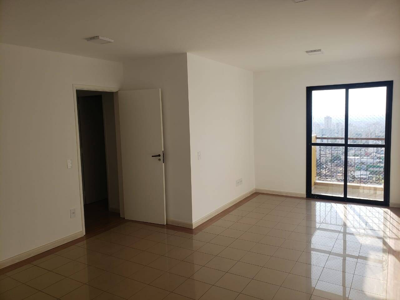 Apartamento à venda com 3 quartos - Foto 5