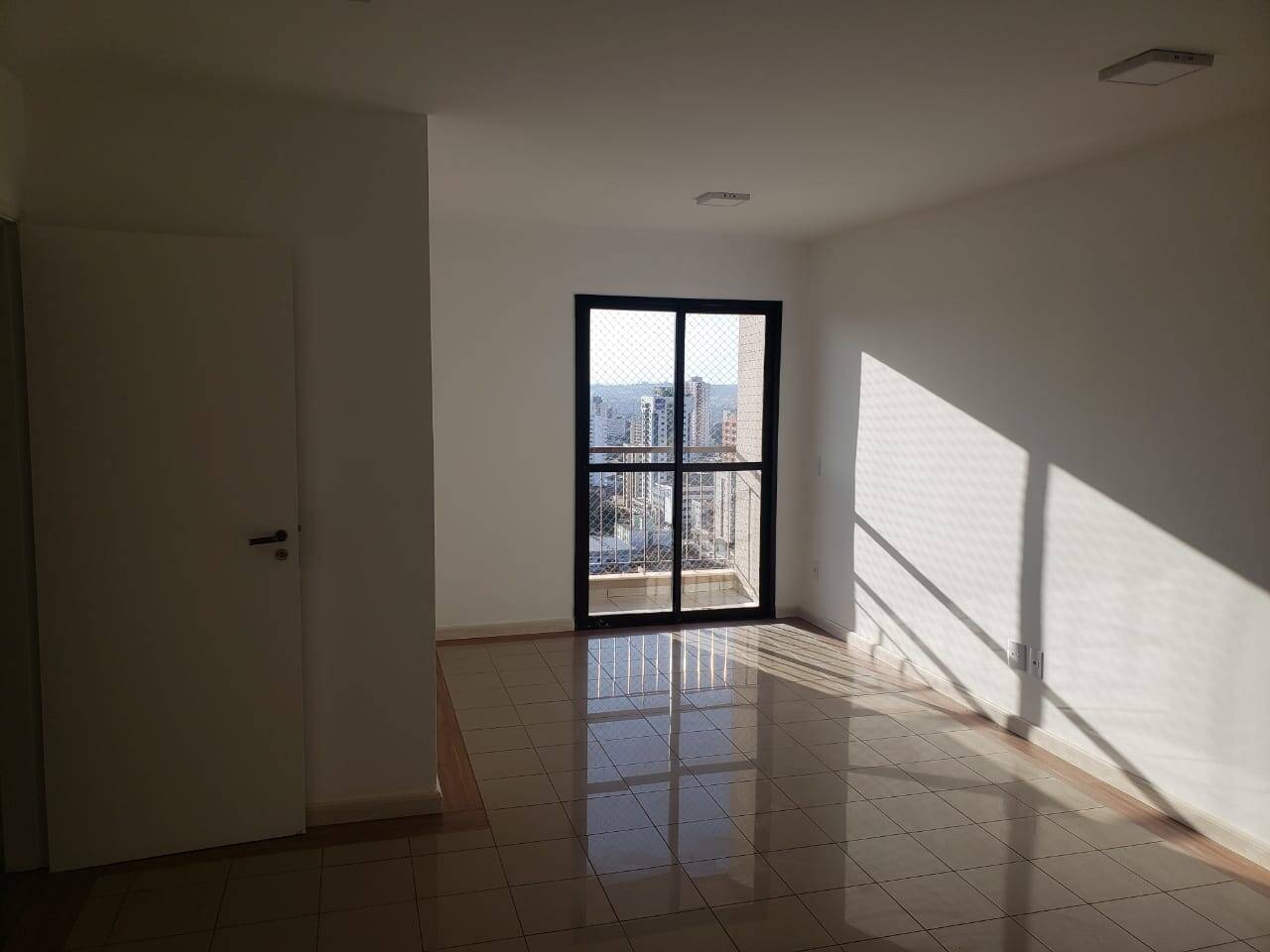 Apartamento à venda com 3 quartos, 86m² - Foto 13