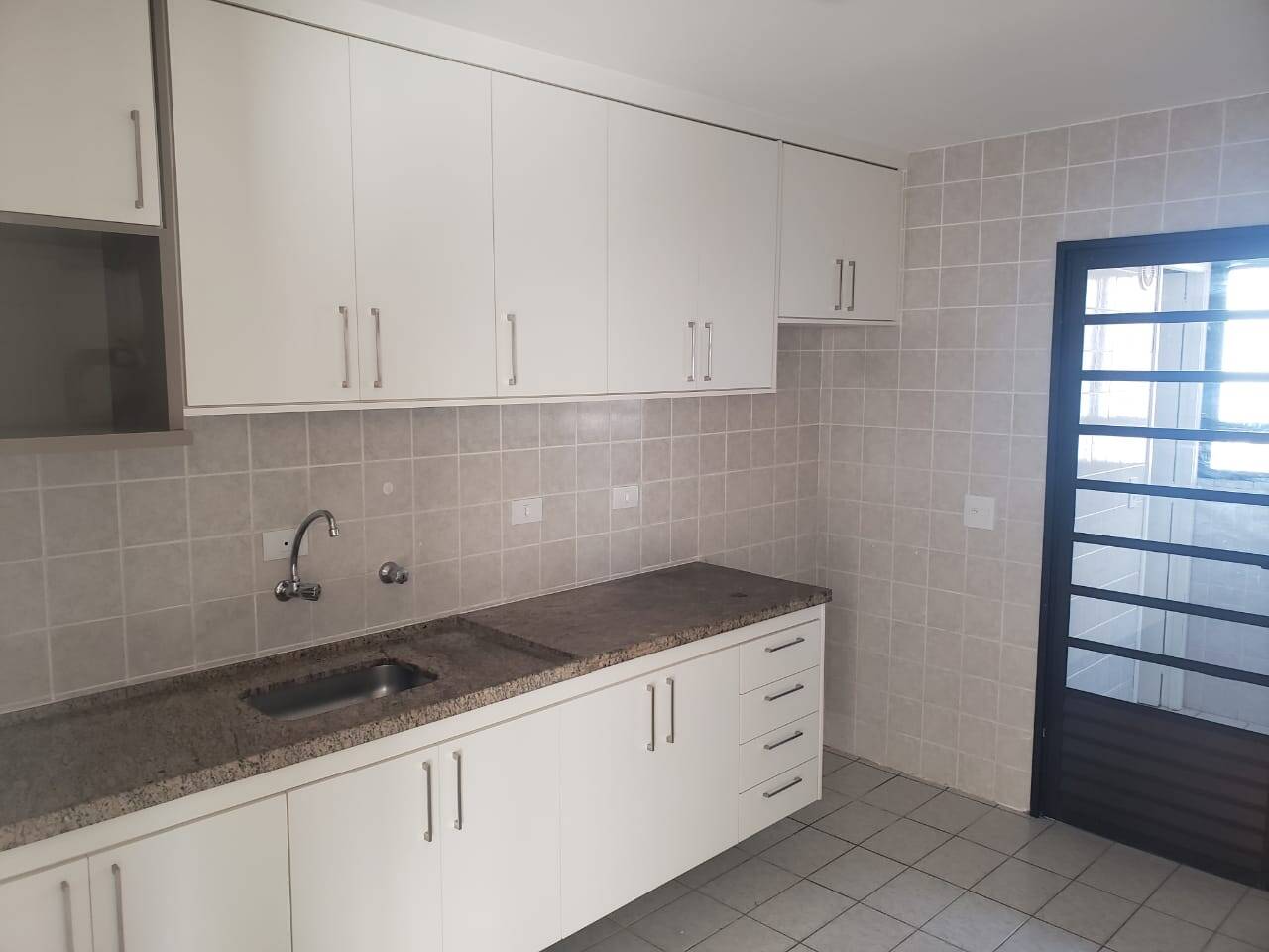 Apartamento à venda com 3 quartos, 86m² - Foto 18