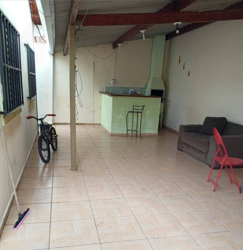 Casa à venda com 3 quartos, 115m² - Foto 2