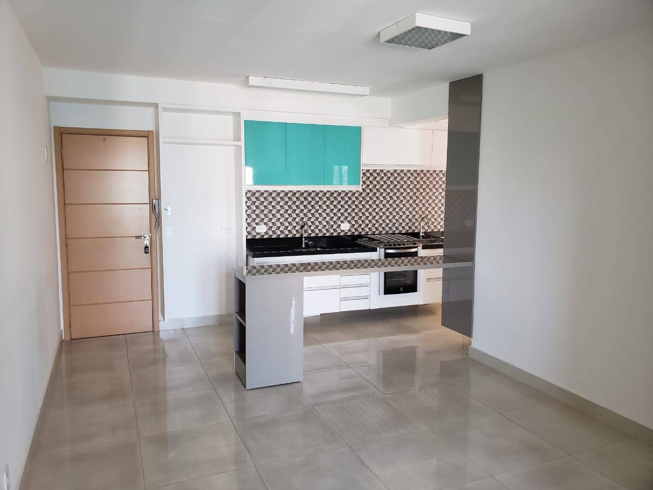 Apartamento para alugar com 2 quartos, 67m² - Foto 8