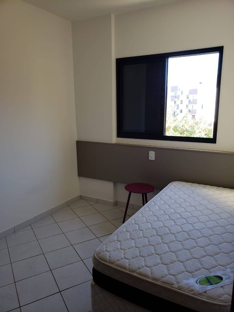 Apartamento para alugar com 3 quartos, 76m² - Foto 11