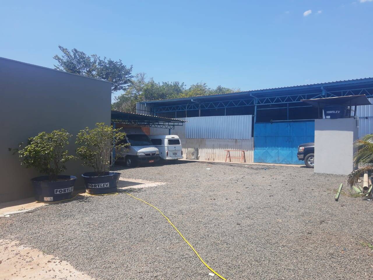 Prédio Inteiro para alugar, 200m² - Foto 1