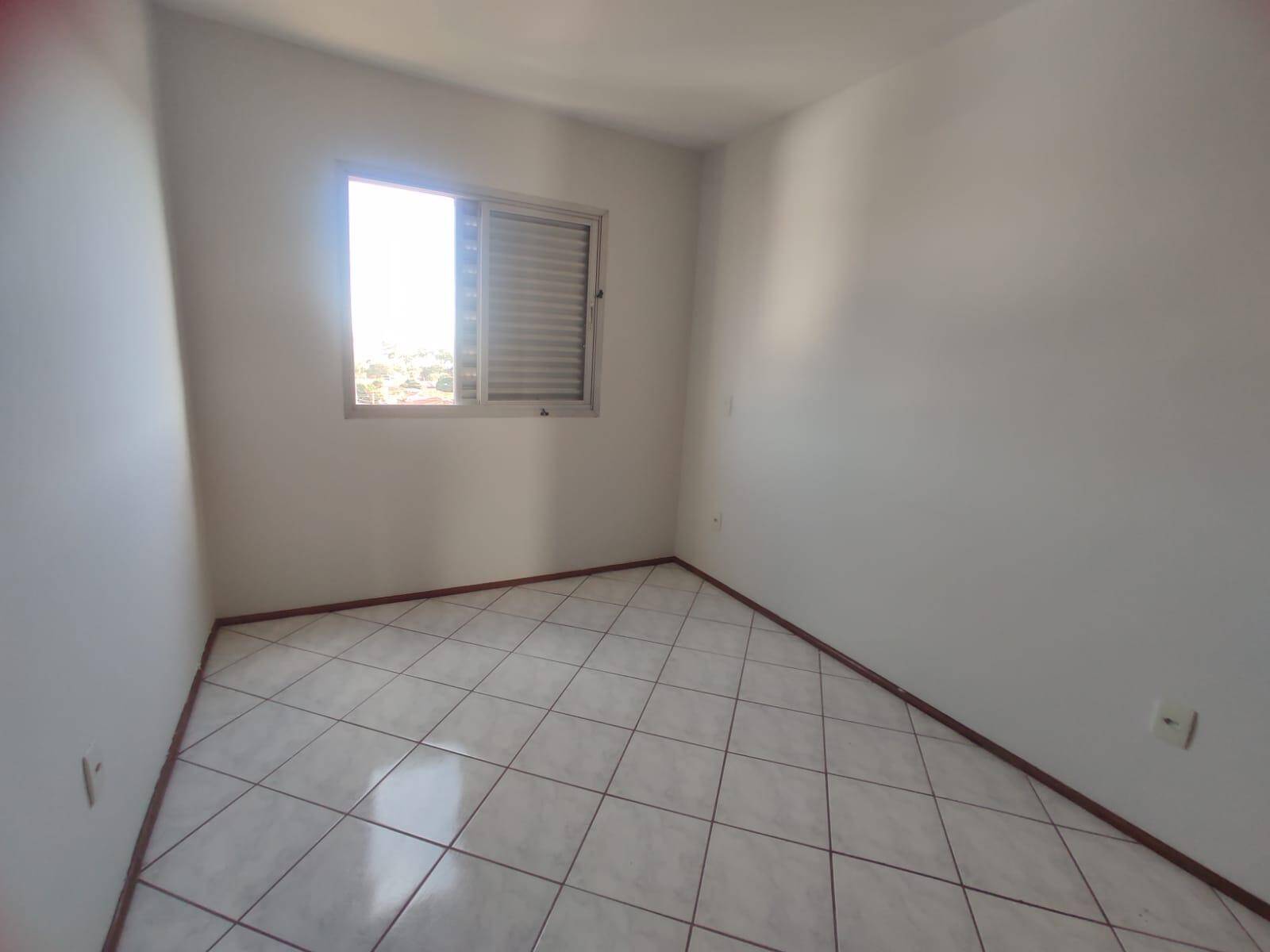 Apartamento à venda e aluguel com 3 quartos - Foto 26