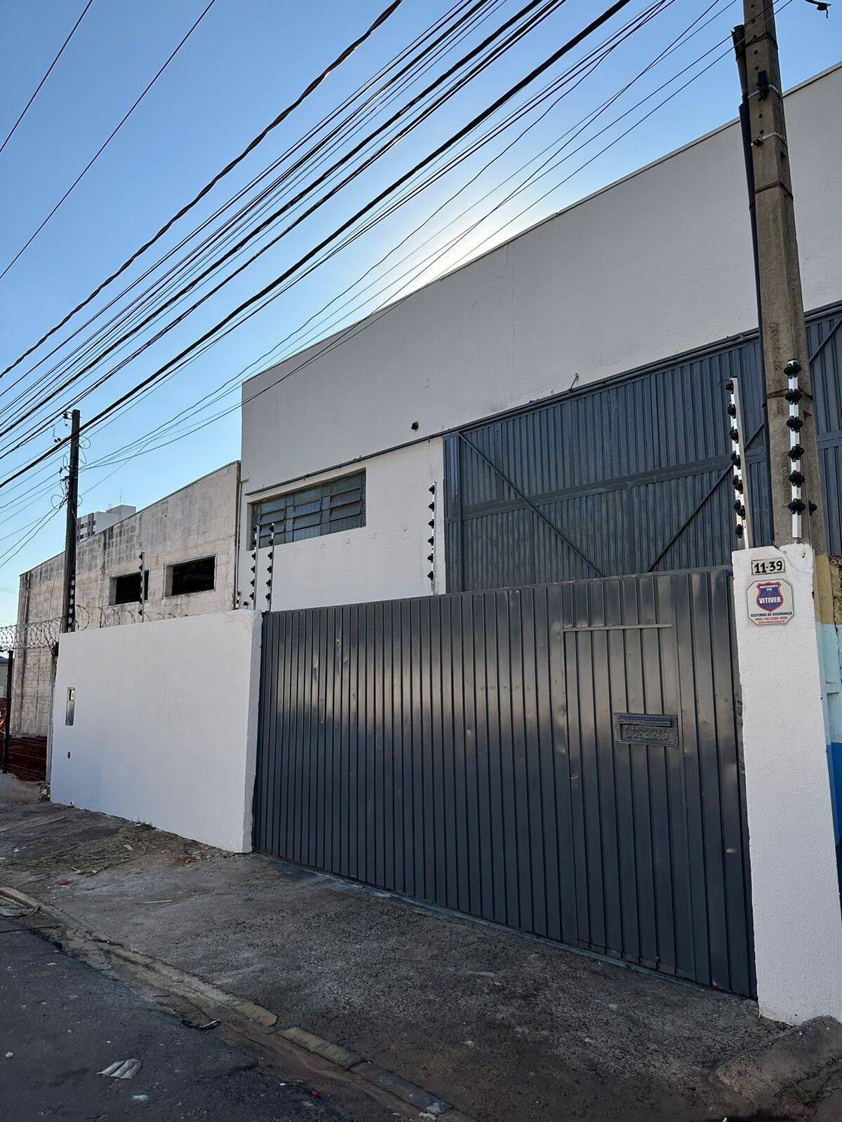 Prédio Inteiro para alugar, 390m² - Foto 1