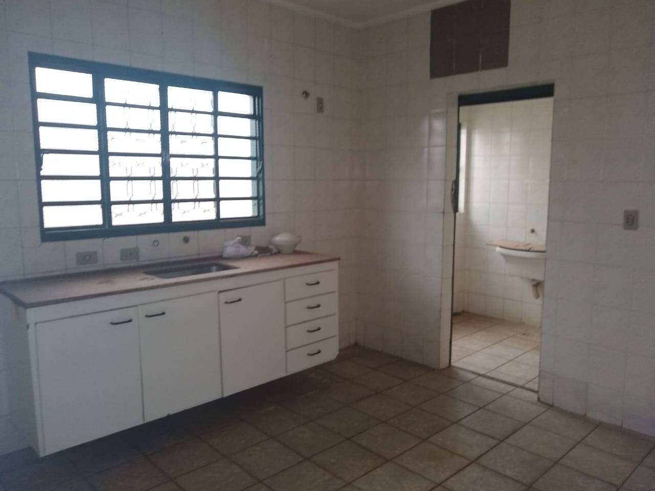 Casa à venda e aluguel com 2 quartos, 90m² - Foto 10