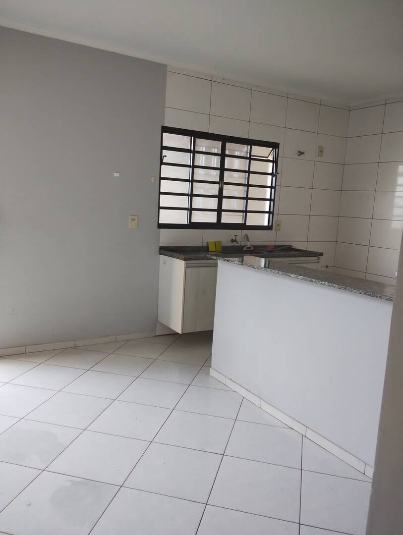 Casa à venda com 2 quartos, 154m² - Foto 4