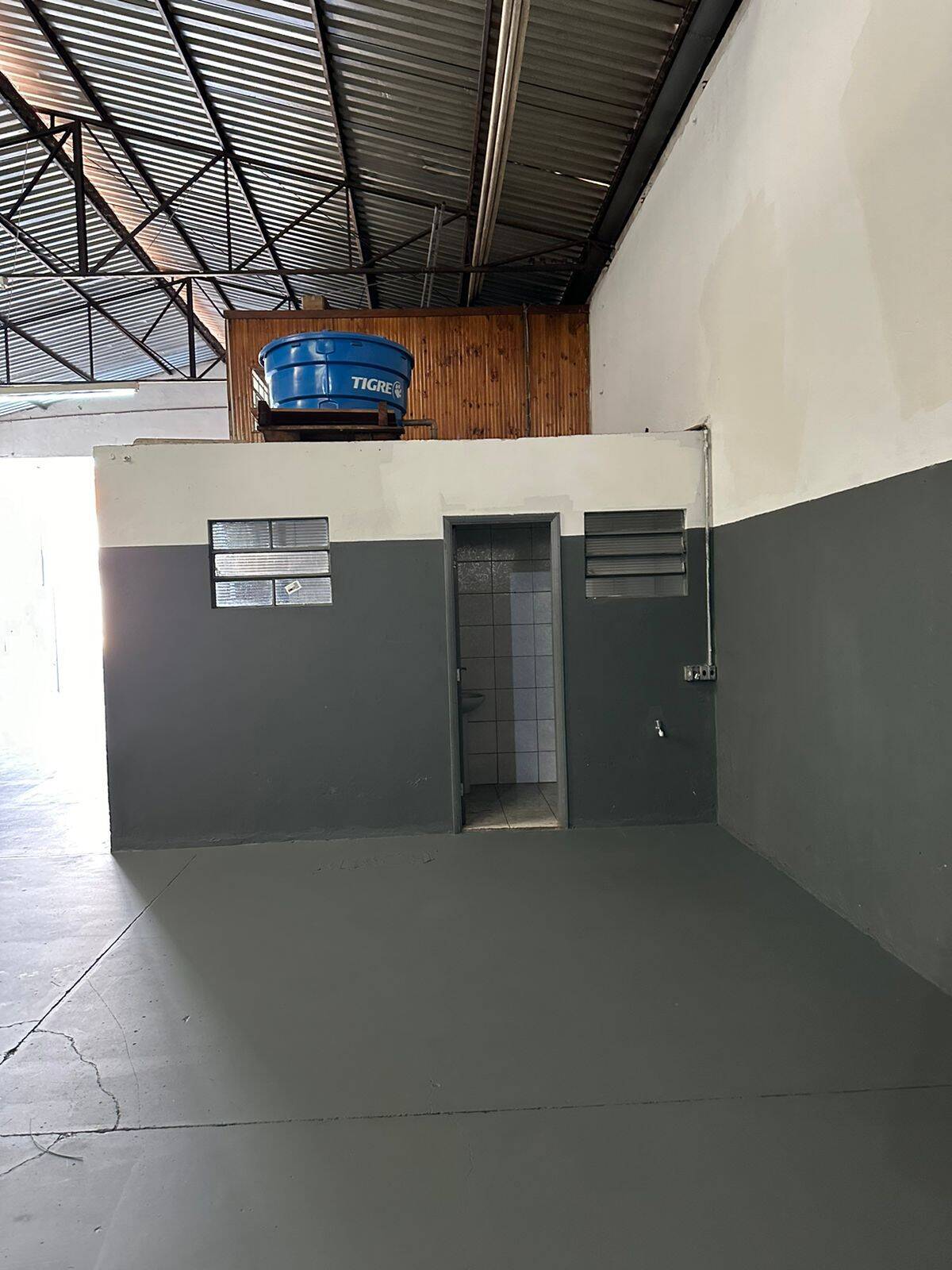 Prédio Inteiro para alugar, 330m² - Foto 12