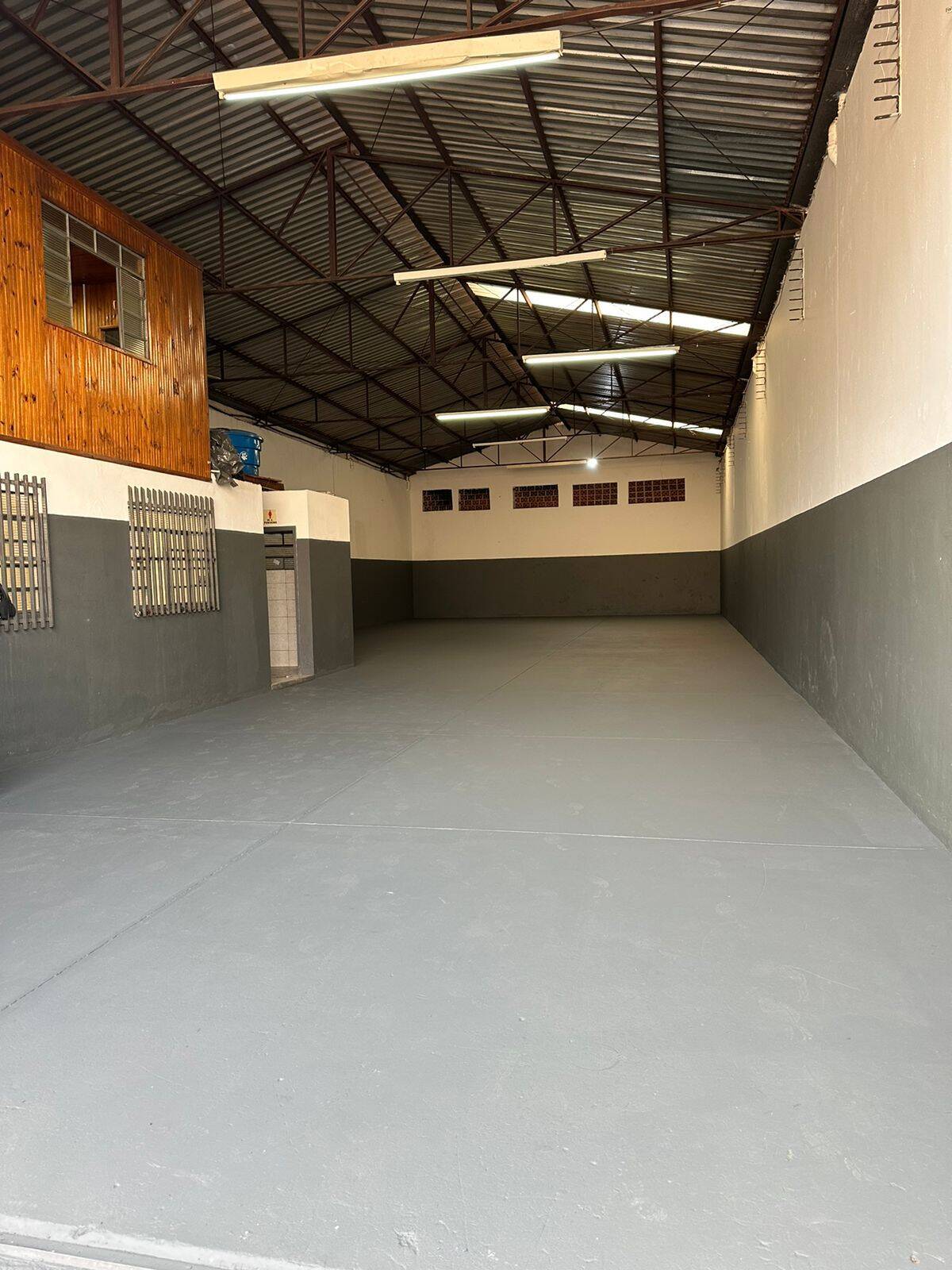 Prédio Inteiro para alugar, 330m² - Foto 5