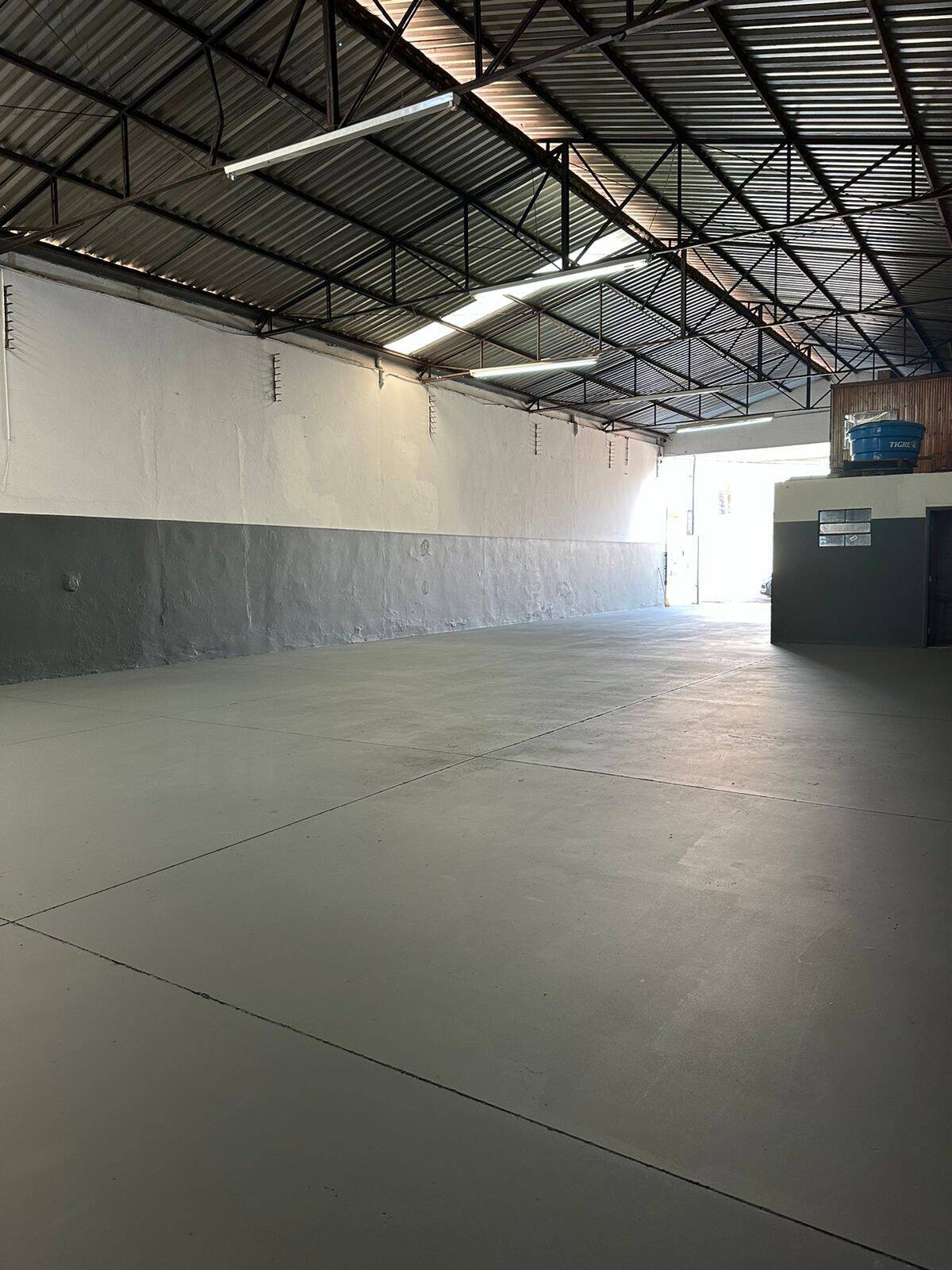 Prédio Inteiro para alugar, 330m² - Foto 14