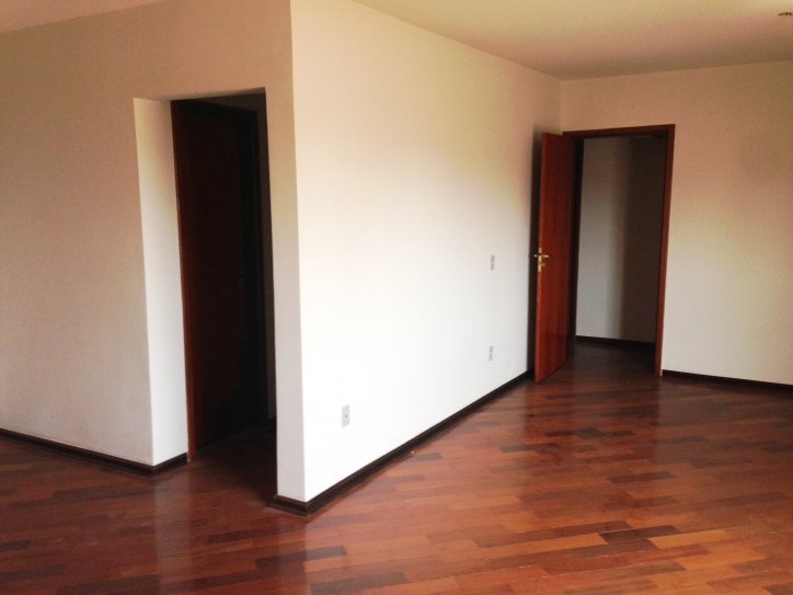 Apartamento à venda com 3 quartos, 1000m² - Foto 4